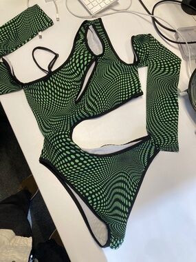 Like new size small iheartraves green bodysuit